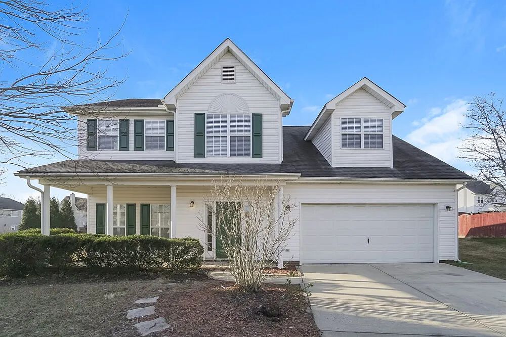 3 bed, 2.5 bath, 2275 sqft, $2,180 — Photo 1