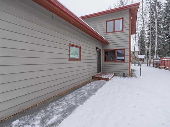 2nd image of 455 Carlton Dr