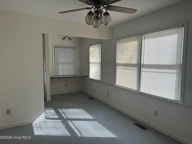 165 Duffers Ln — Photo 17