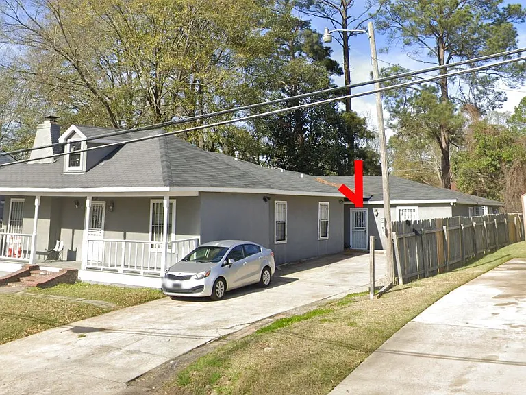 232 Lorenz Blvd #B — Photo 2