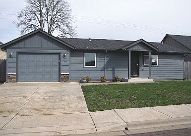 1st image of 1104 Bradshaw Ln
