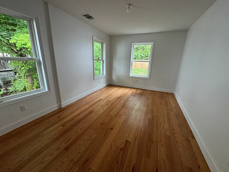 13 Richard St #1 — Photo 6