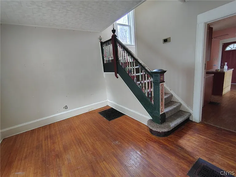 2331 Midland Ave — Photo 9