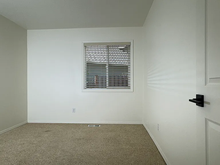 16605 NW Dublin Ct — Photo 29