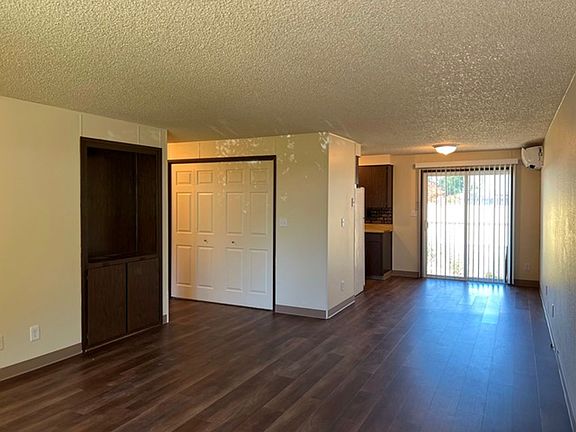 5th image of 4314-4388 State St #4364