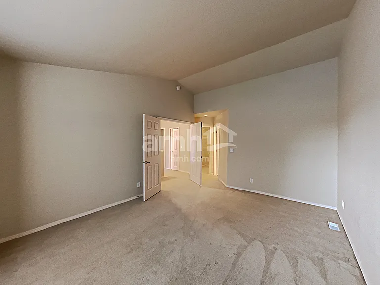 114 207th St E — Photo 11