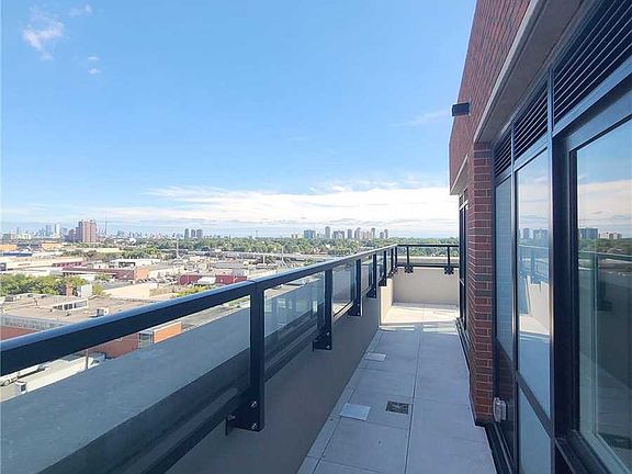 5th image of 2300 Saint Clair Ave W #906