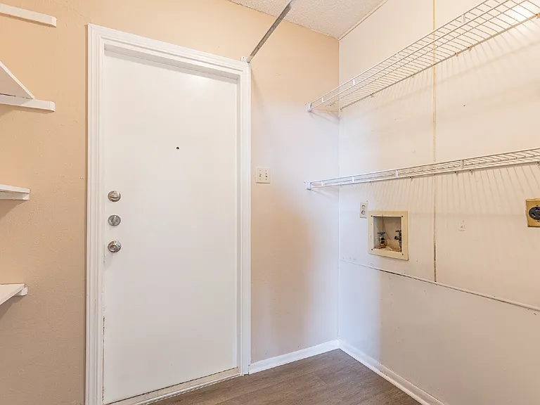 5814 Pineway St — Photo 25