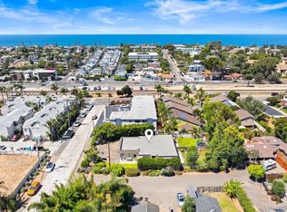 134-136 Hillcrest Dr, Encinitas, CA 92024