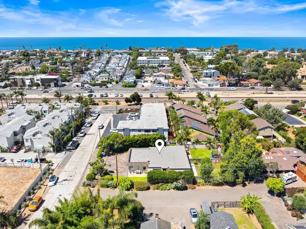 134-136 Hillcrest Dr, Encinitas, CA 92024
