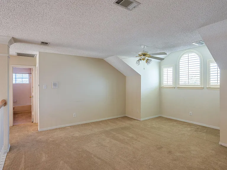 1304 Pagewynne Dr — Photo 30