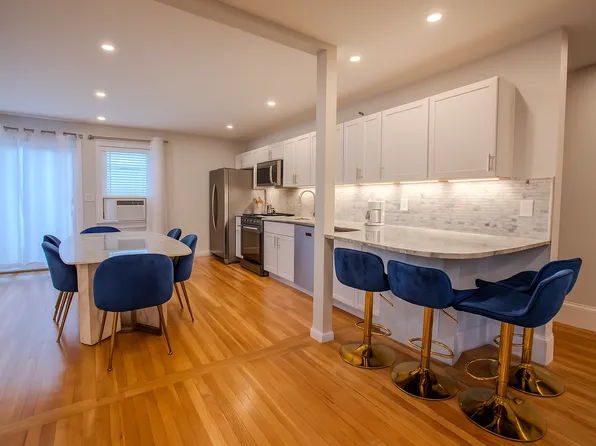 255 Purgatory Rd, Middletown, RI 02842