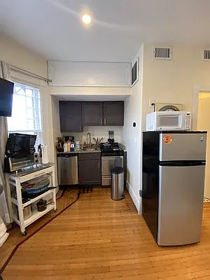 Studio, 1.0 bath, 575 sqft, $2,300 — Photo 4