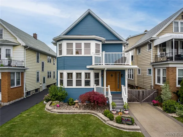 267 North Dr, Buffalo, NY 14216