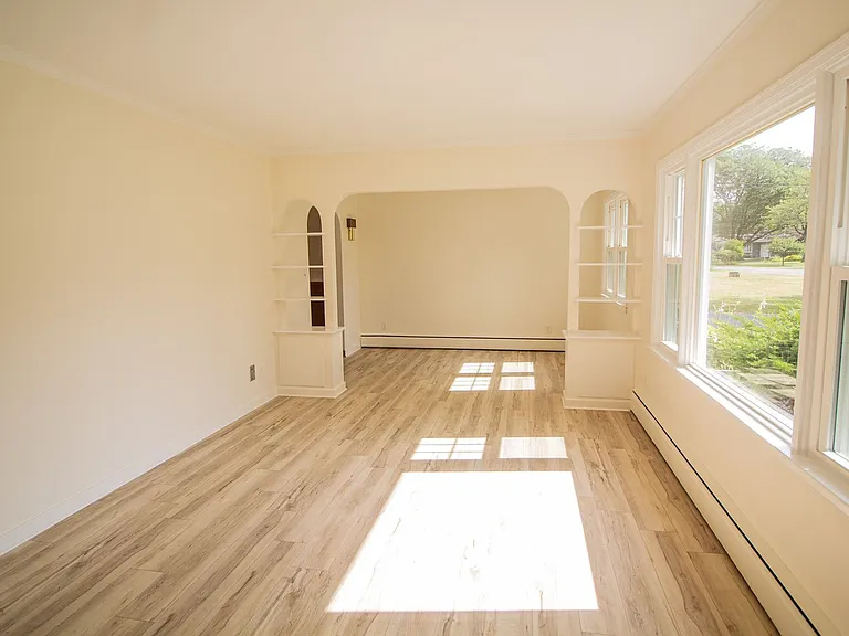 4 Weiser St — Photo 4