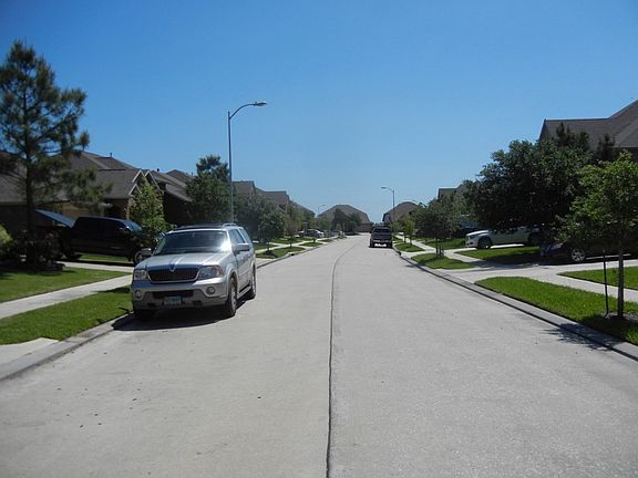 4th image of 9911 Heritage Water Ct