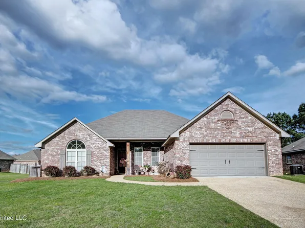 985 Clubhouse Dr, Pearl, MS 39208