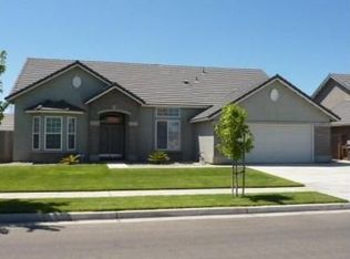 15931 W Stanislaus Ave, Kerman, CA