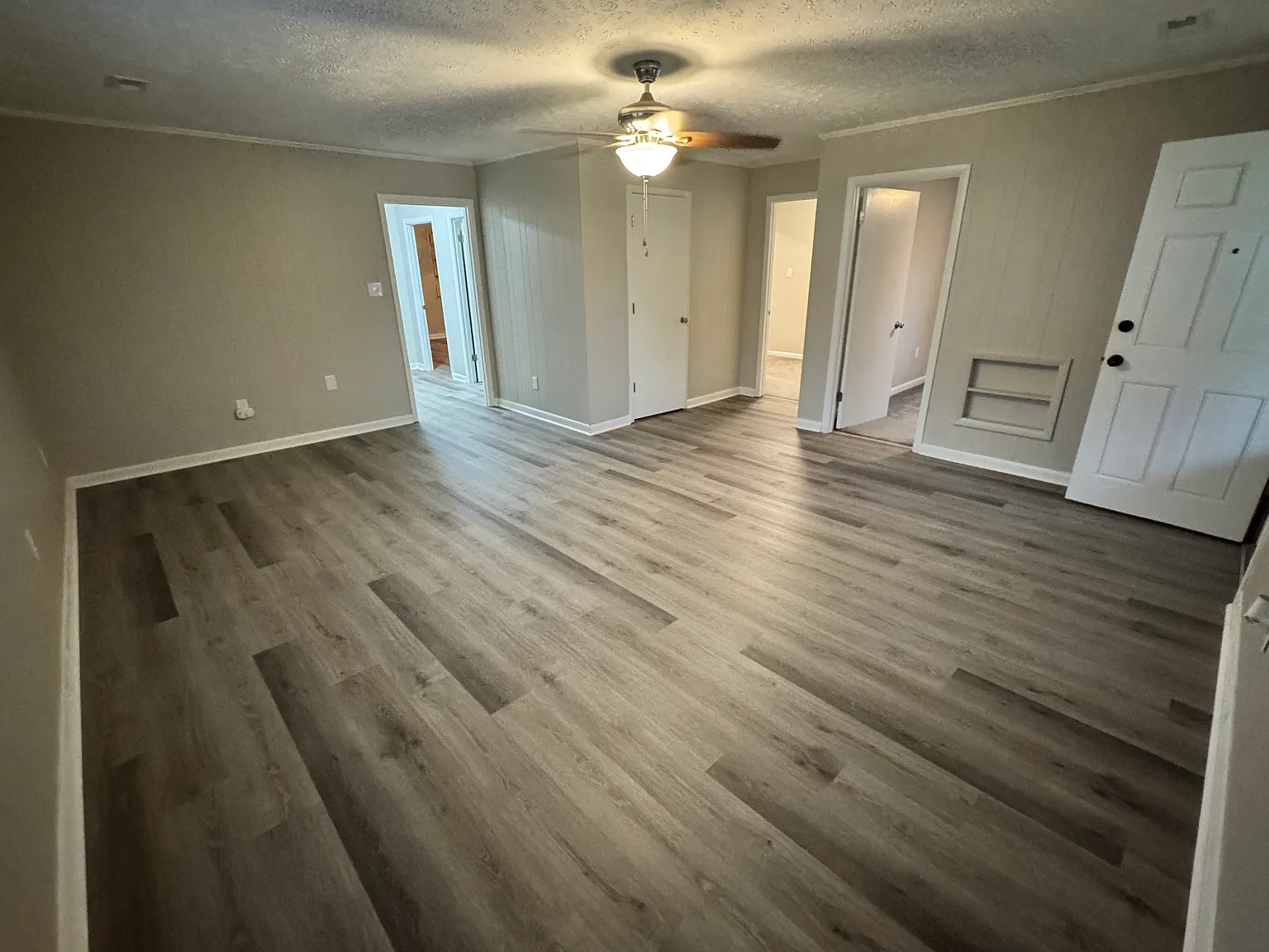 4 bed, 1456 sqft, $2,150 — Photo 1