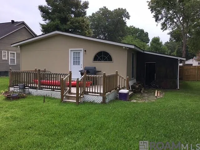 4 bed, 1852 sqft, $2,500 — Photo 2