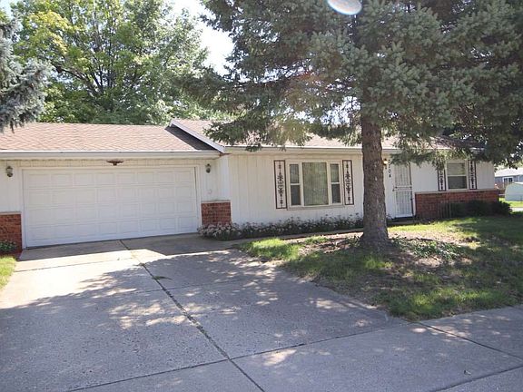 2nd image of 3704 N Melcosta Dr