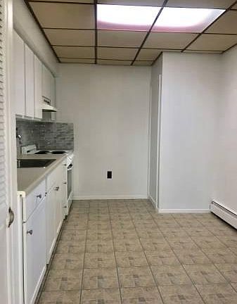 3rd image of 487 S Bayview Ave #B2