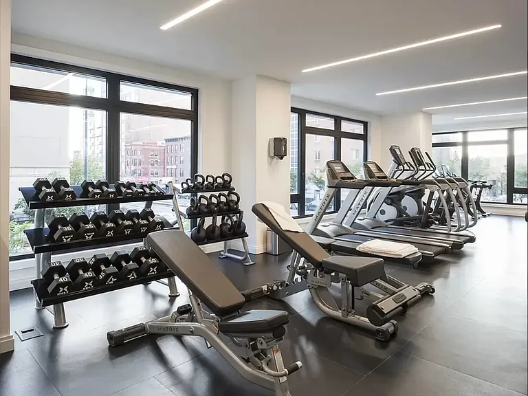 613 Baltic St #2D — Photo 6