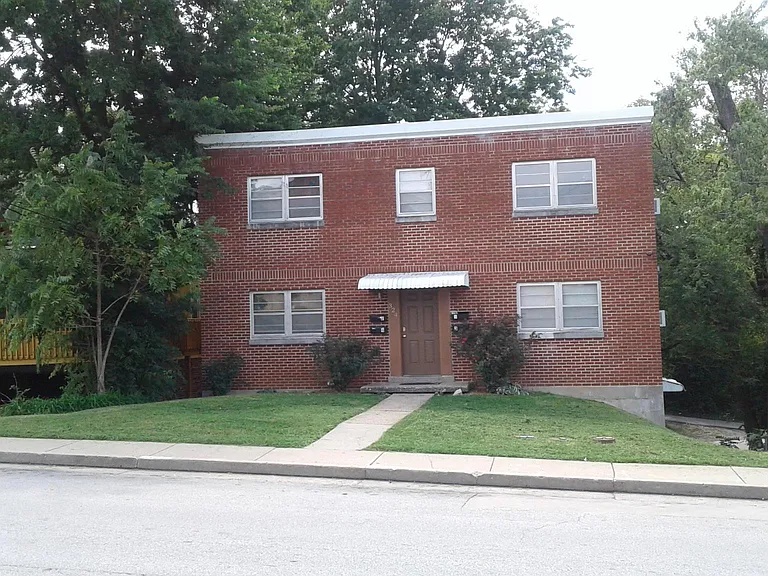 324 E Dunklin St #2 — Photo 1