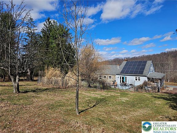 4th image of 205 Valley View Rd