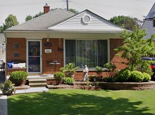 21009 Frazho St, Saint Clair Shores, MI 48081