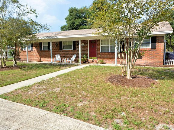 2nd image of 3872 Chestwood Ave