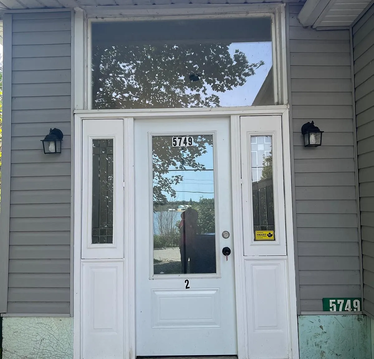3 bed, $2,268 — Photo 1