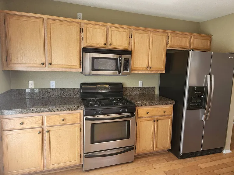 5926 Regino Ave — Photo 5