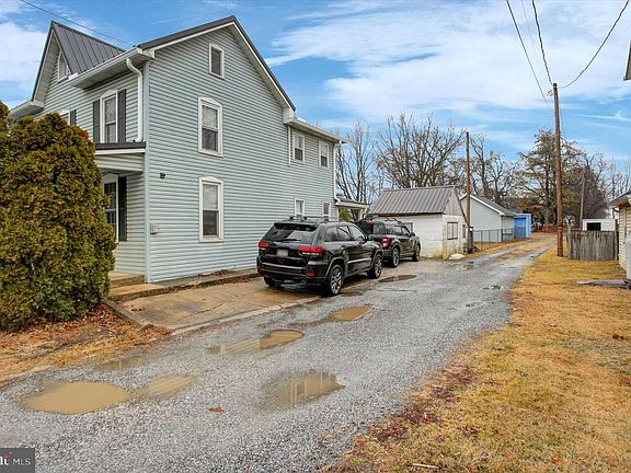 4th image of 615 Walnut Bottom Rd