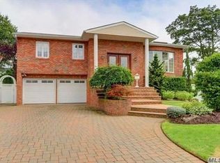 1830 Glenn Ln, Merrick, NY 11566