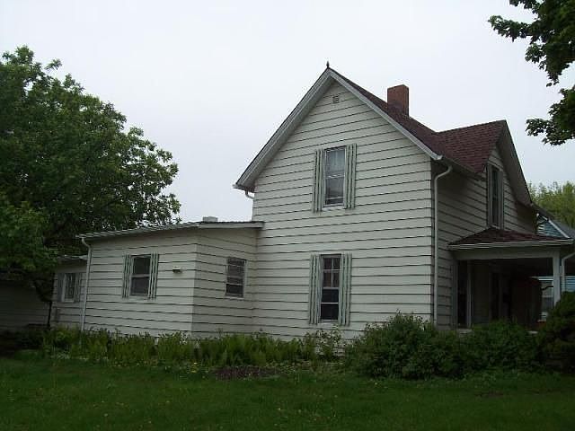 2nd image of 827 N 6th St