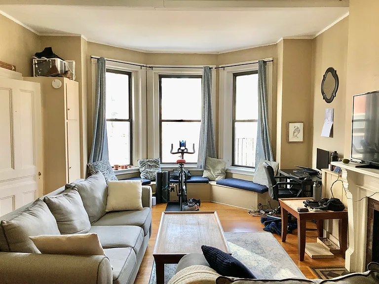 337 Beacon St #3 — Photo 2