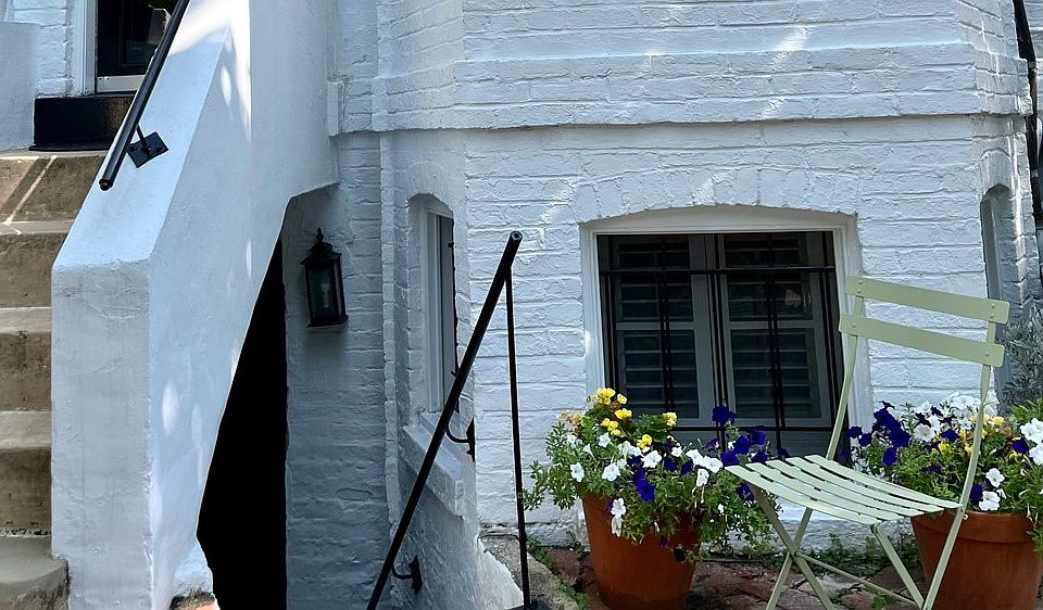 Entrance to apartment