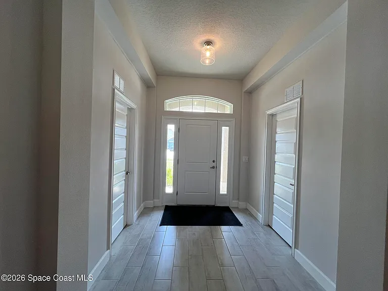 8758 Waterstone Blvd — Photo 2