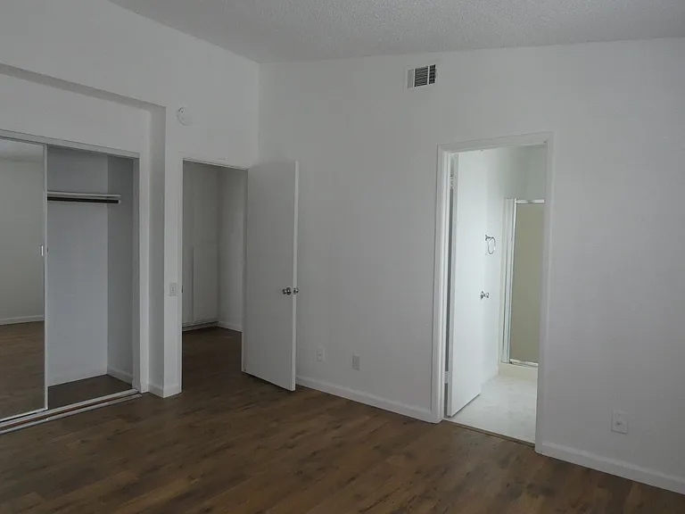 1738 N Lynne Dr — Photo 5