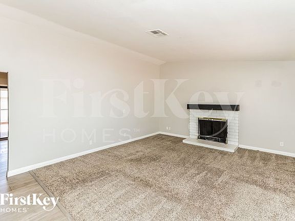 3rd image of 6565 Boxwood Ln