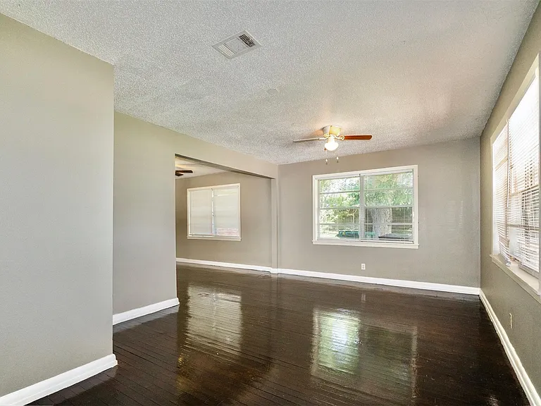 2109 Jeridona St — Photo 3