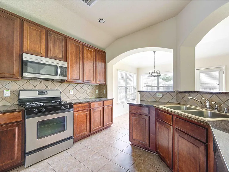 5115 Trevors Trace Ln — Photo 12