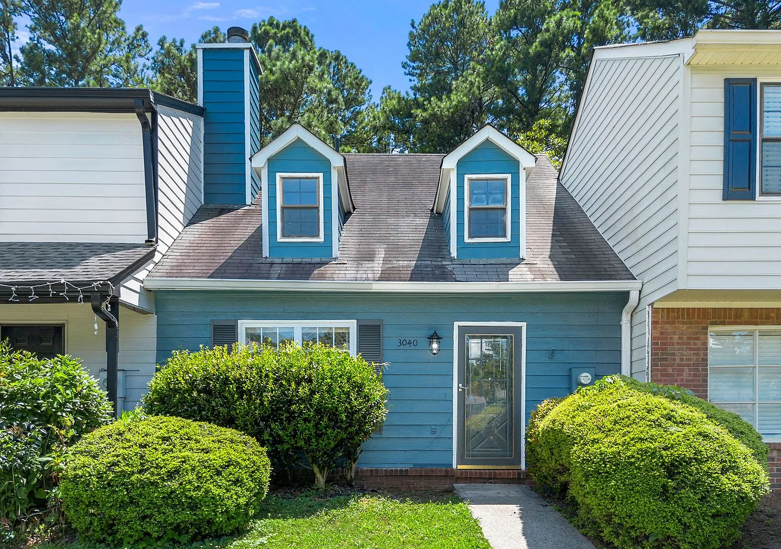 Renovated Modern 2BR Townhome in Prime Kennesaw Location — Photo 1