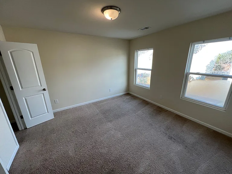 416 Oconner Blvd — Photo 18