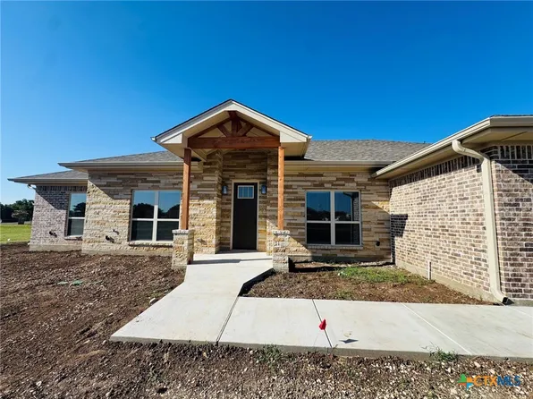 107 Chantry Ln, Gatesville, TX 76528