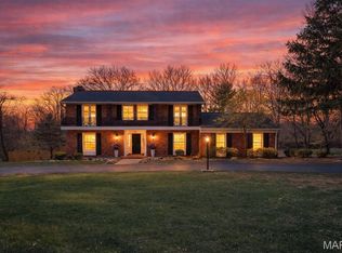 29 Summerhill Ln, Chesterfield, MO 63017