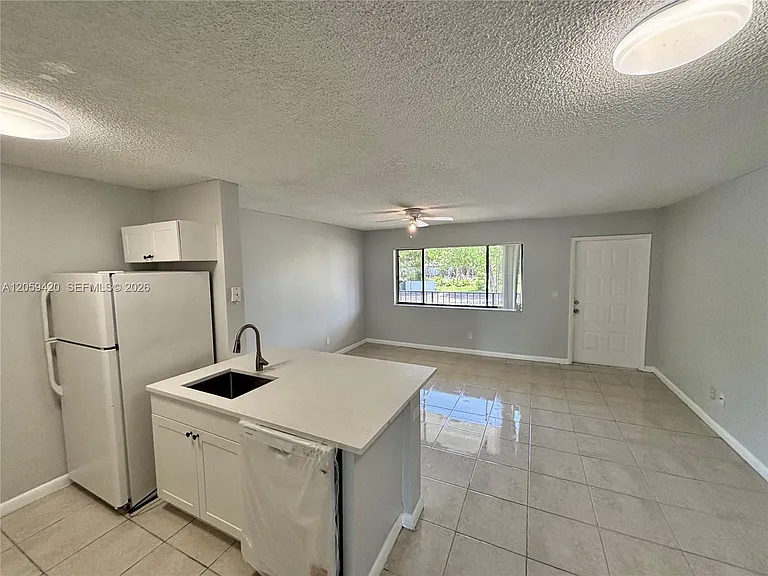 1822 Meadows Cir W #1822 — Photo 2