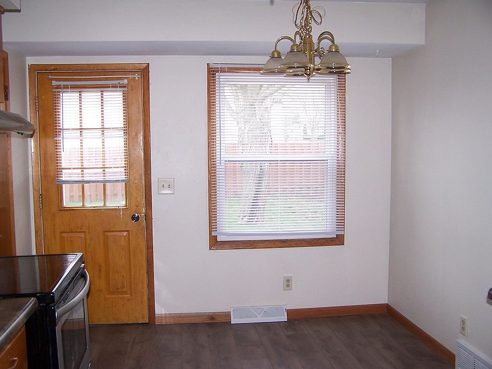 1907 Green Tree Rd West Bend WI Zillow