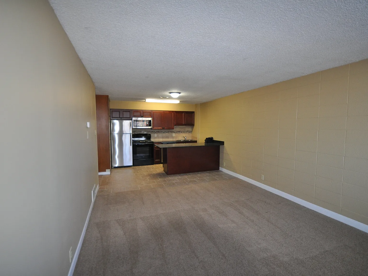 Capital Hill Apartments — Photo 3